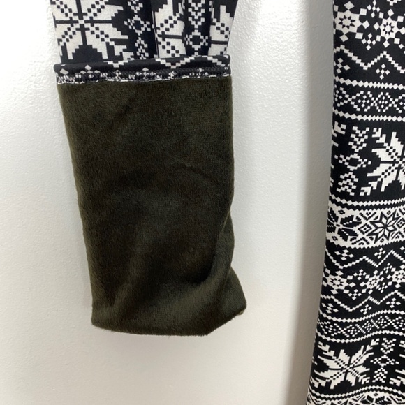 Just Cozy Fleece Lined Pants Womens 12-20 Super Stretchy Black White Pattern PJ - Picture 5 of 10